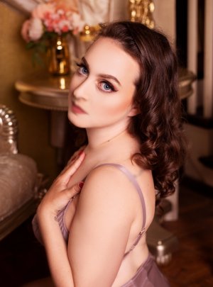Claire-sophie escort girls in Moss Point Mississippi